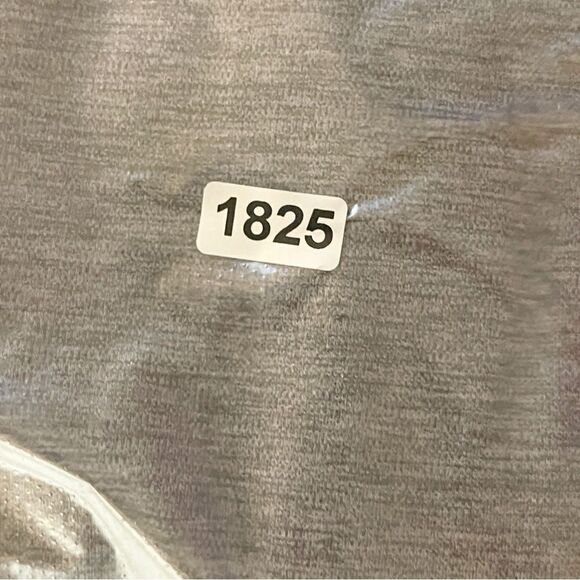 Athleta Heathered Grey Ultimate Stash Pocket Capri Leggings - Picture 5 of 5